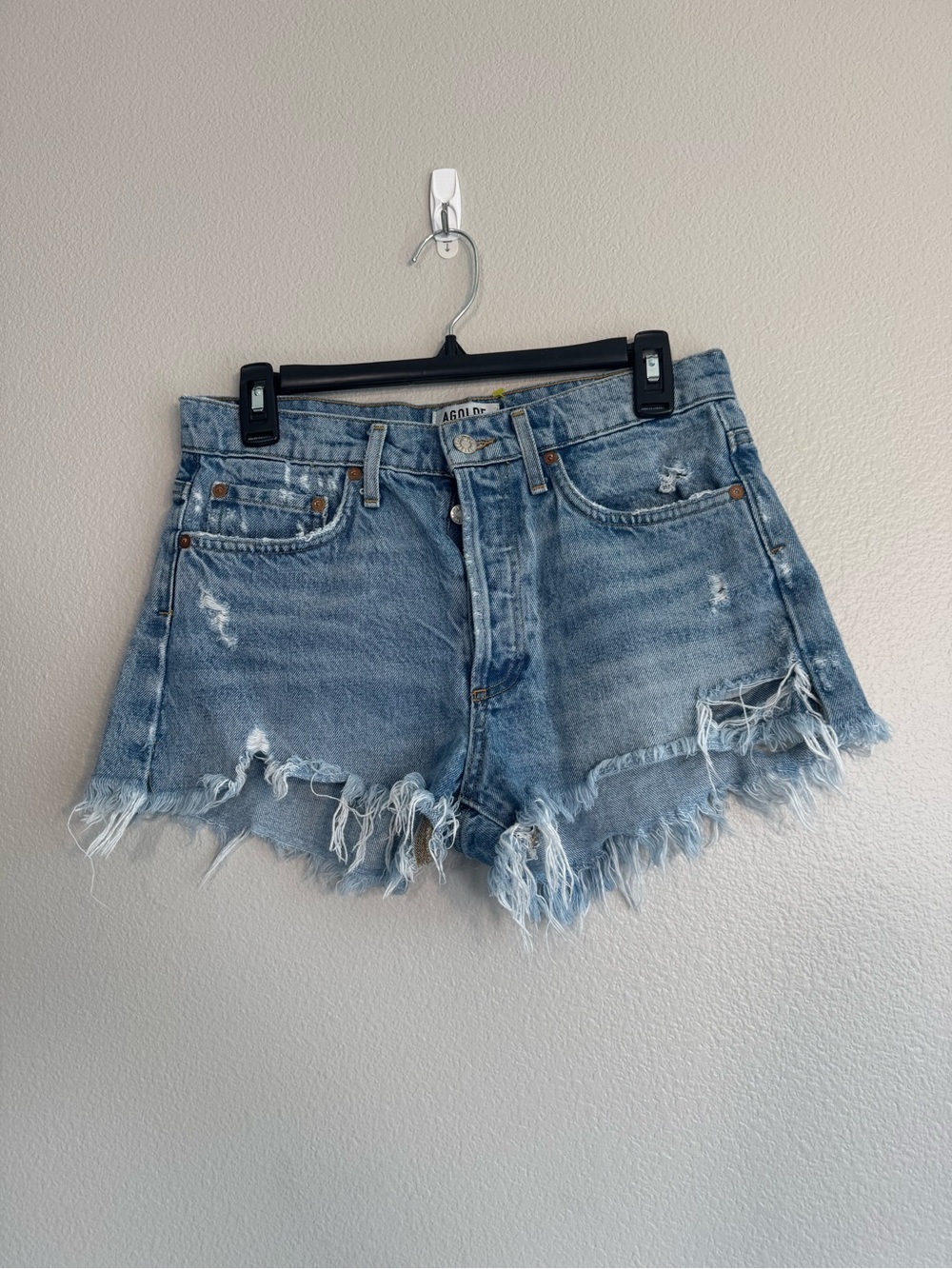 AGOLDE Parker Vintage Distressed Cut Off Short in Light Wash - 25